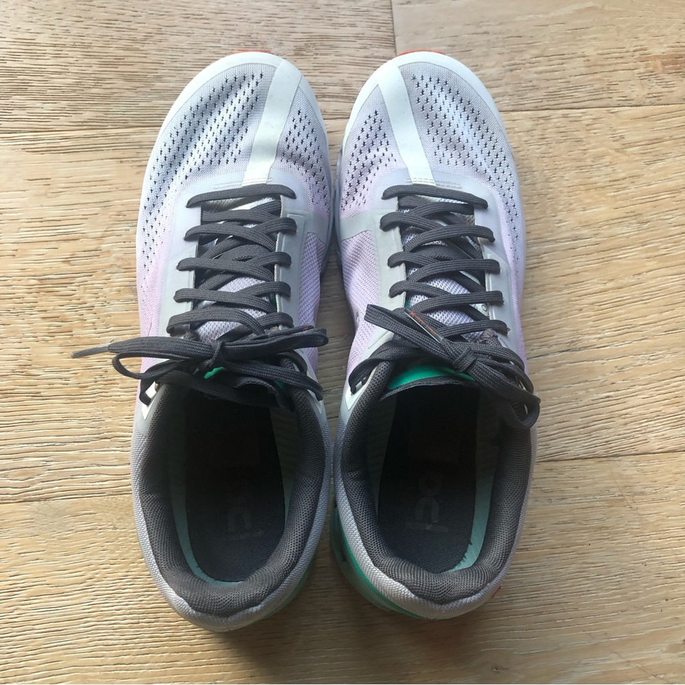 On running women’s Cloudflow sneakers size 10.5 price firm! - Picture 8 of 9